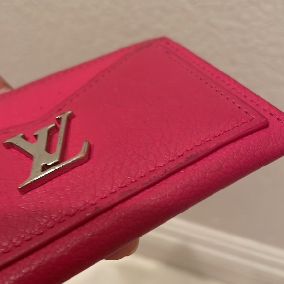 Louis Vuitton Hot Pink Card Holder LV Lock Me​​​​​ - Picture 8 of 13